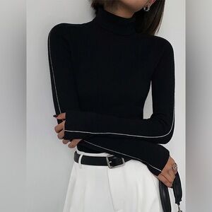 Commense Contrast Piping Turtleneck Sweater